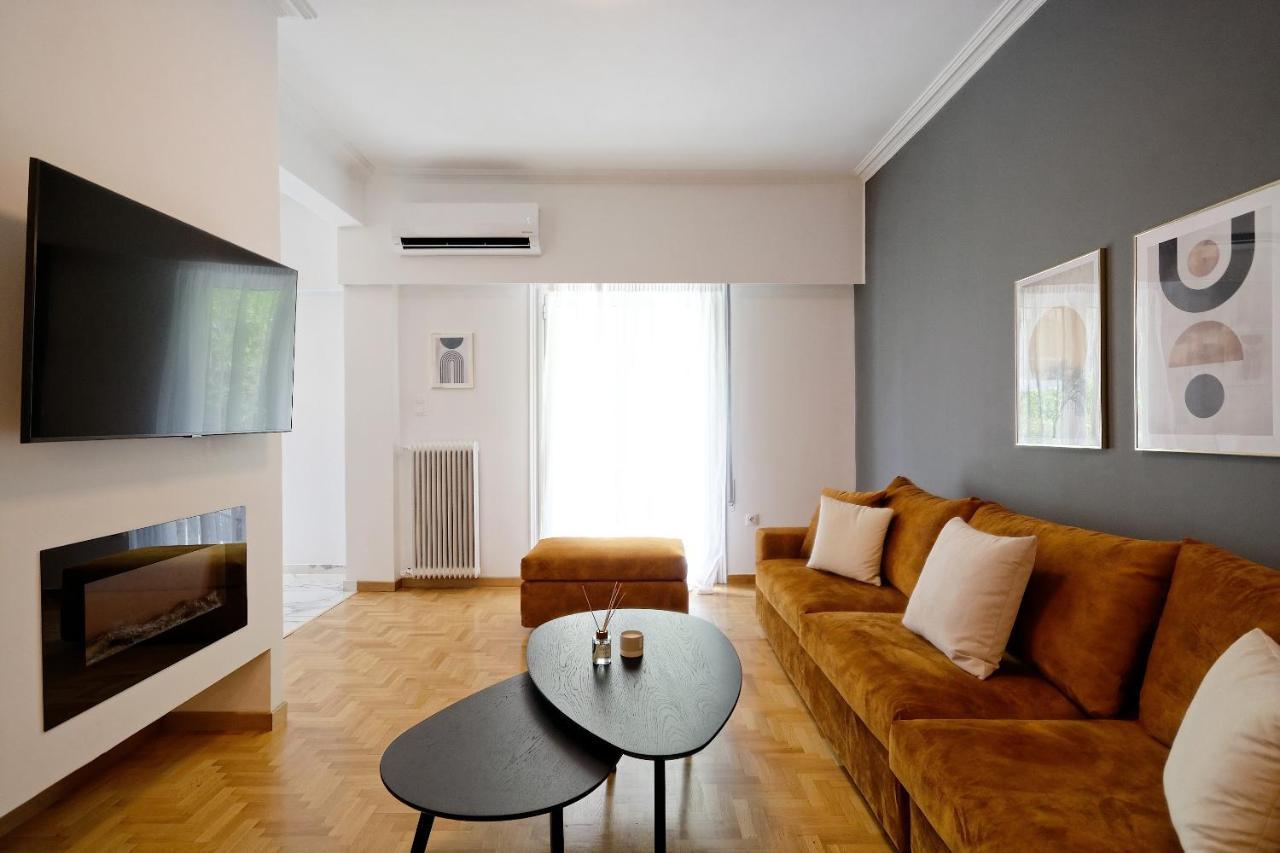 Elegant Big Apartment In Athens Center With Balcony Kültér fotó