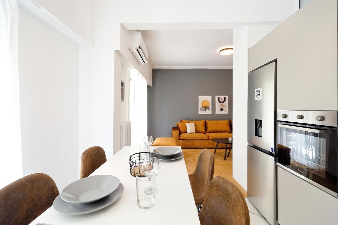 Elegant Big Apartment In Athens Center With Balcony Kültér fotó