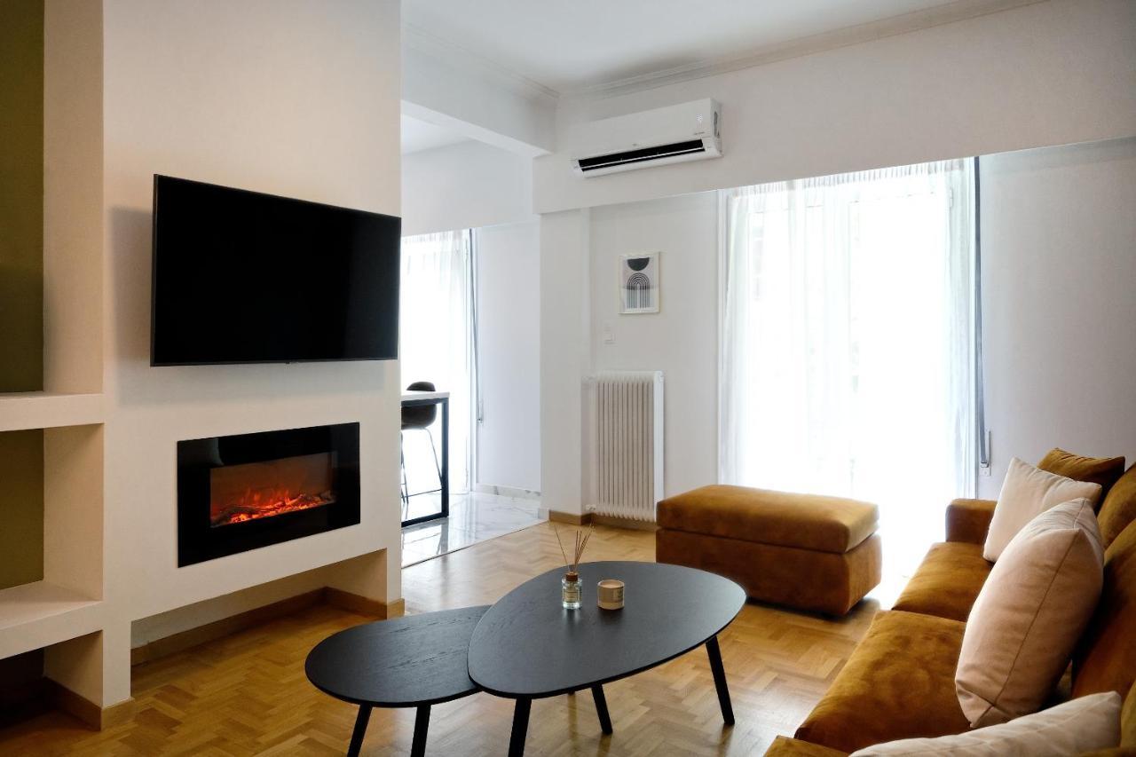 Elegant Big Apartment In Athens Center With Balcony Kültér fotó