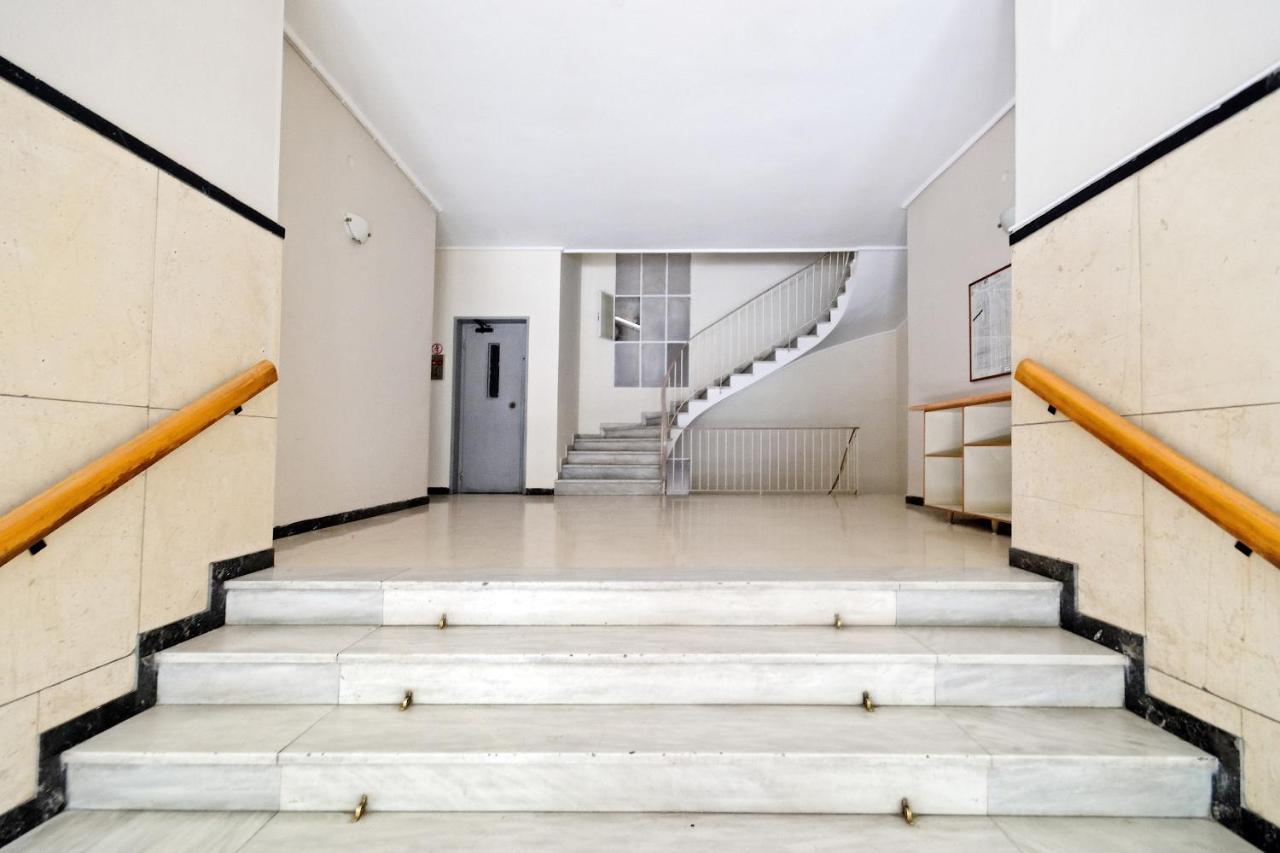 Elegant Big Apartment In Athens Center With Balcony Kültér fotó
