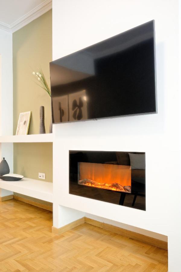 Elegant Big Apartment In Athens Center With Balcony Kültér fotó